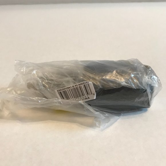 "On the Go" 3 in 1 Charger plus Connector Tip - Picture 11 of 15